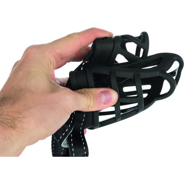 Намордник Trixie для собак гумовий M чорний 1111146830 фото